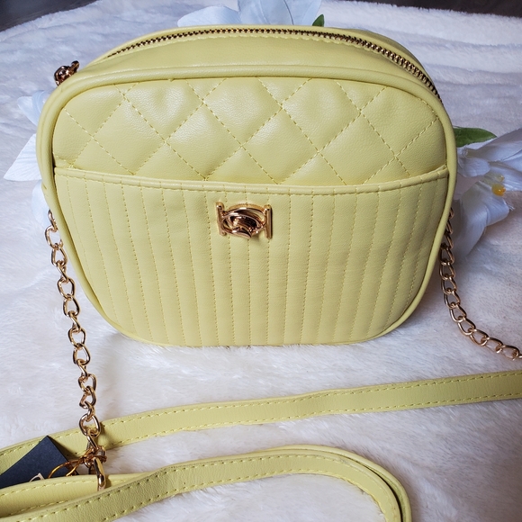 SOLD New Bebe Multi Quilt Camera Crossbody Bag - Picture 2 of 10